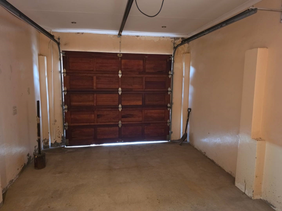 3 Bedroom Property for Sale in Rhodesdene Northern Cape